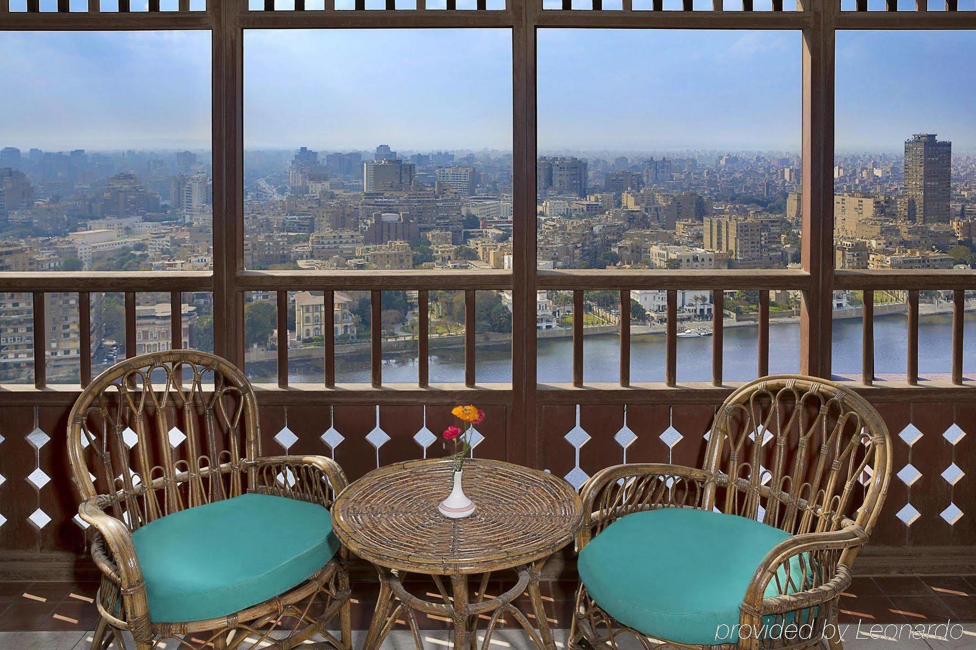 Hotel World Trade Center & Residences 4*