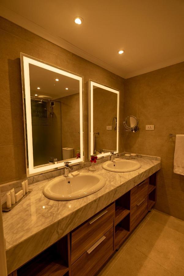 World Trade Center & Residences 4*