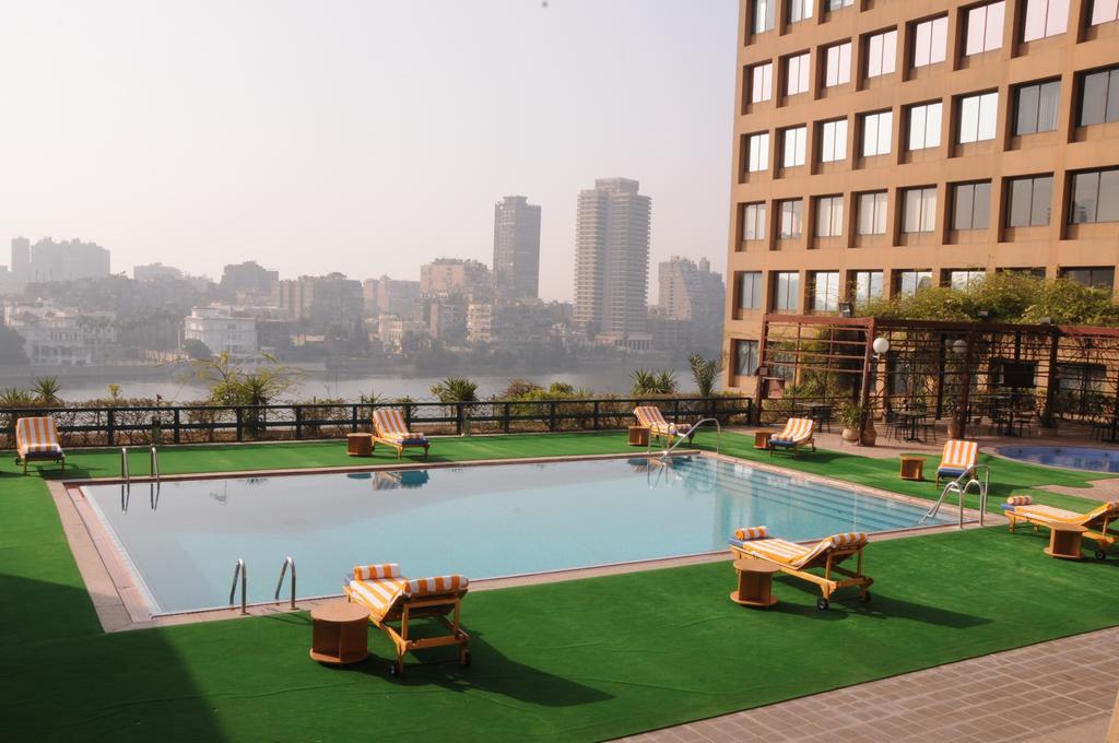 World Trade Center & Residences Hotel 4*
